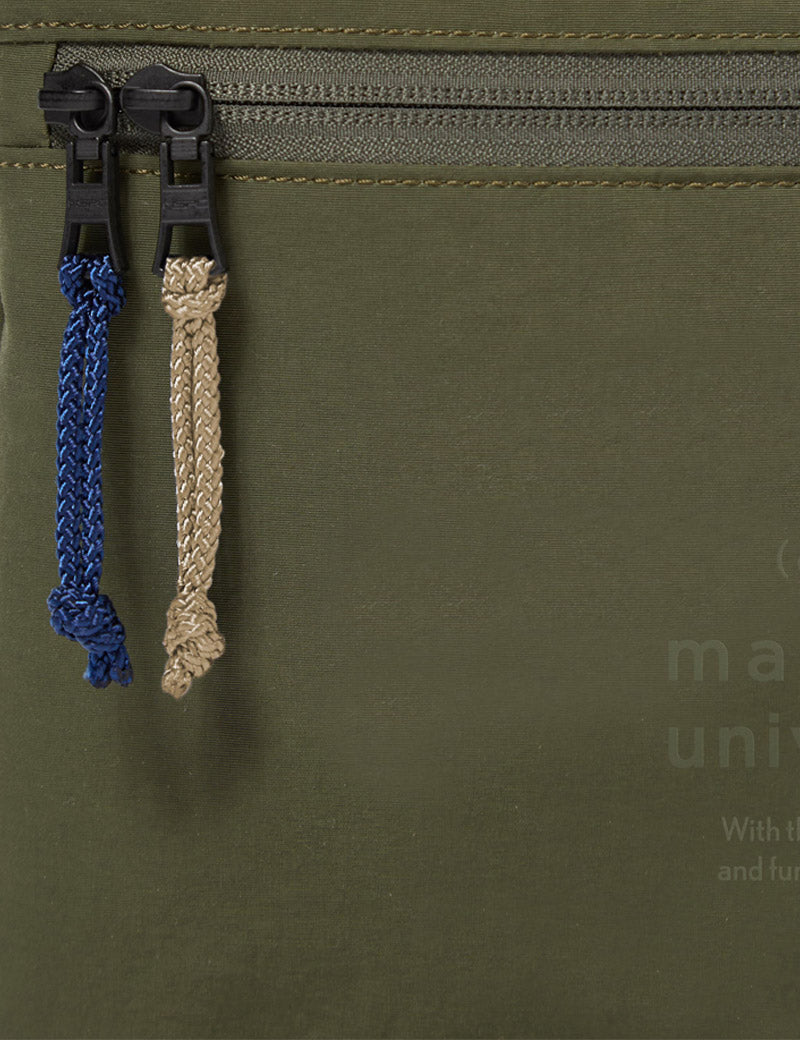 Universal Works X Master-Piece Canvas Sacoche Olive Zip Detail