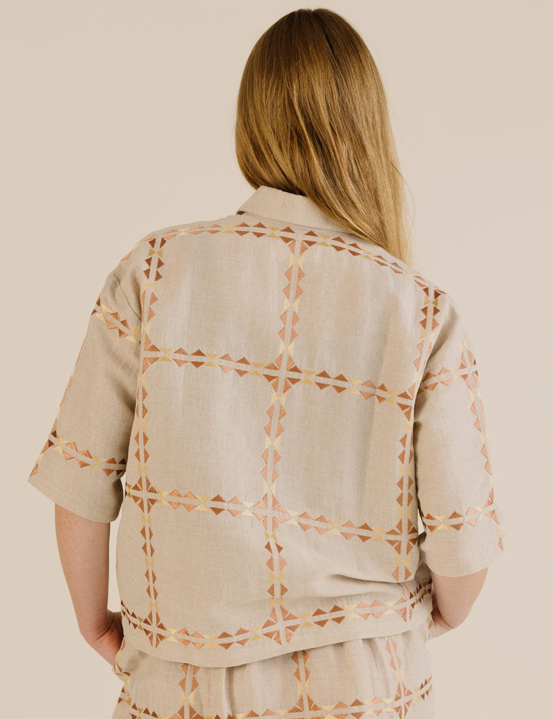 Sideline Polly Shirt Oat Embroidered Back