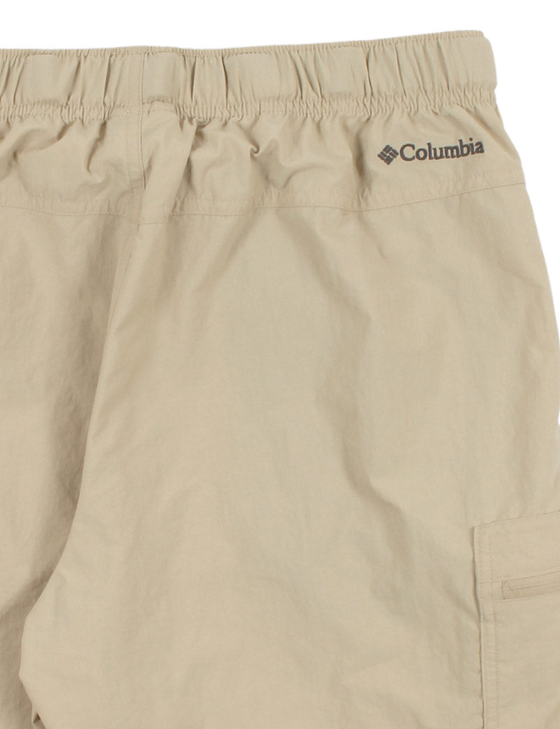 Columbia Mountaindale Cargo Shorts Ancient Fossil Logo Detail