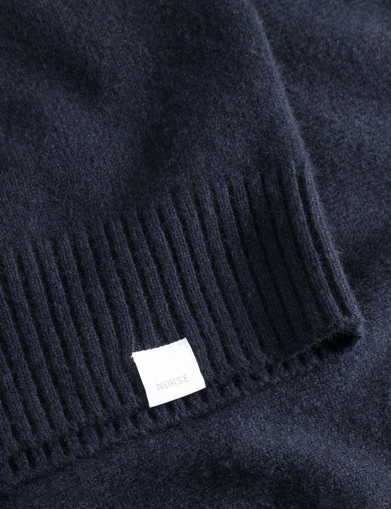 Norse Projects Standard Merino Lambswool Sweater Dark Navy Logo