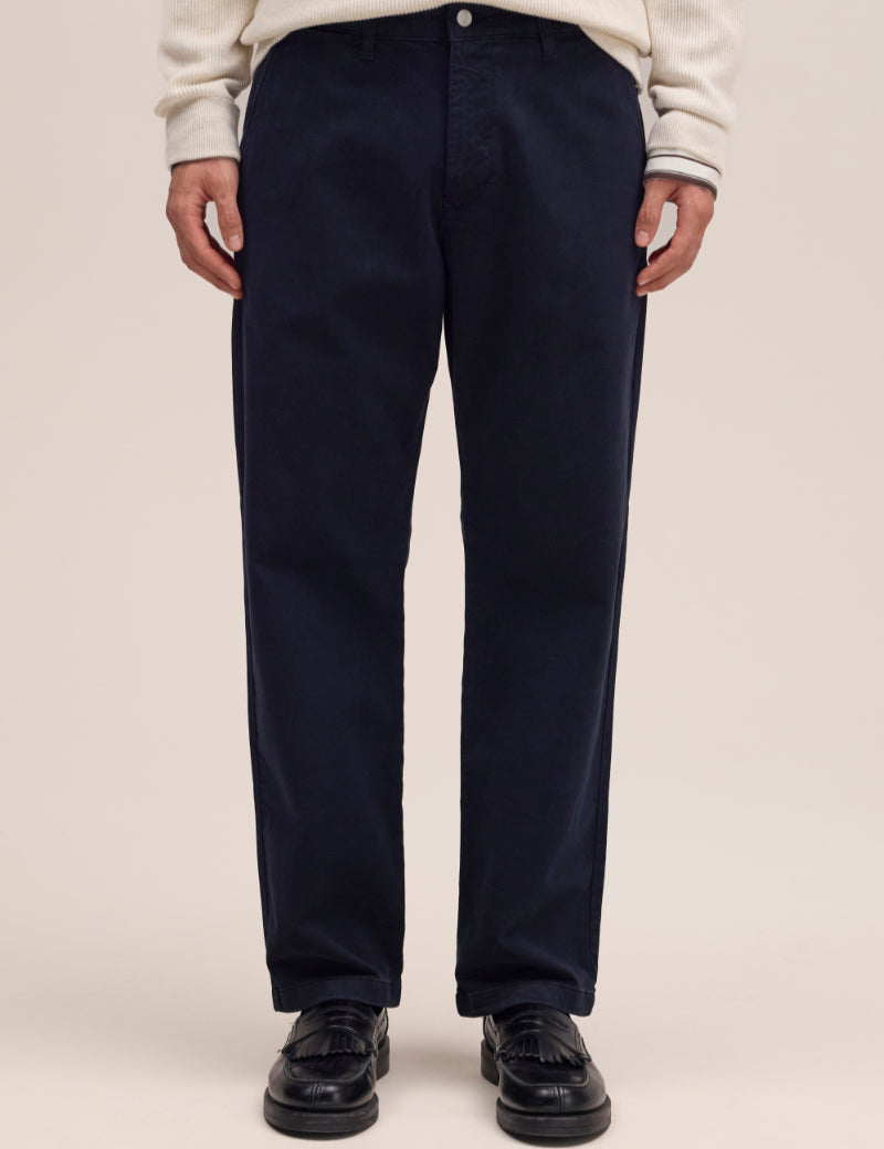 NN07 Aden Chino Navy Blue On Model