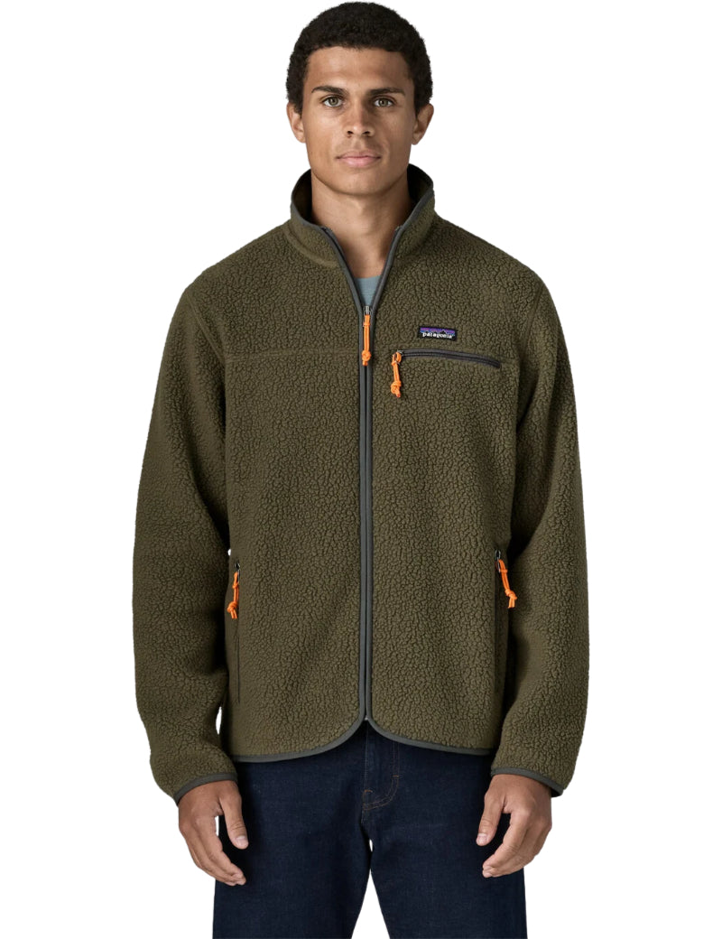 Patagonia Men's Retro Pile Jacket Basin Green On Model