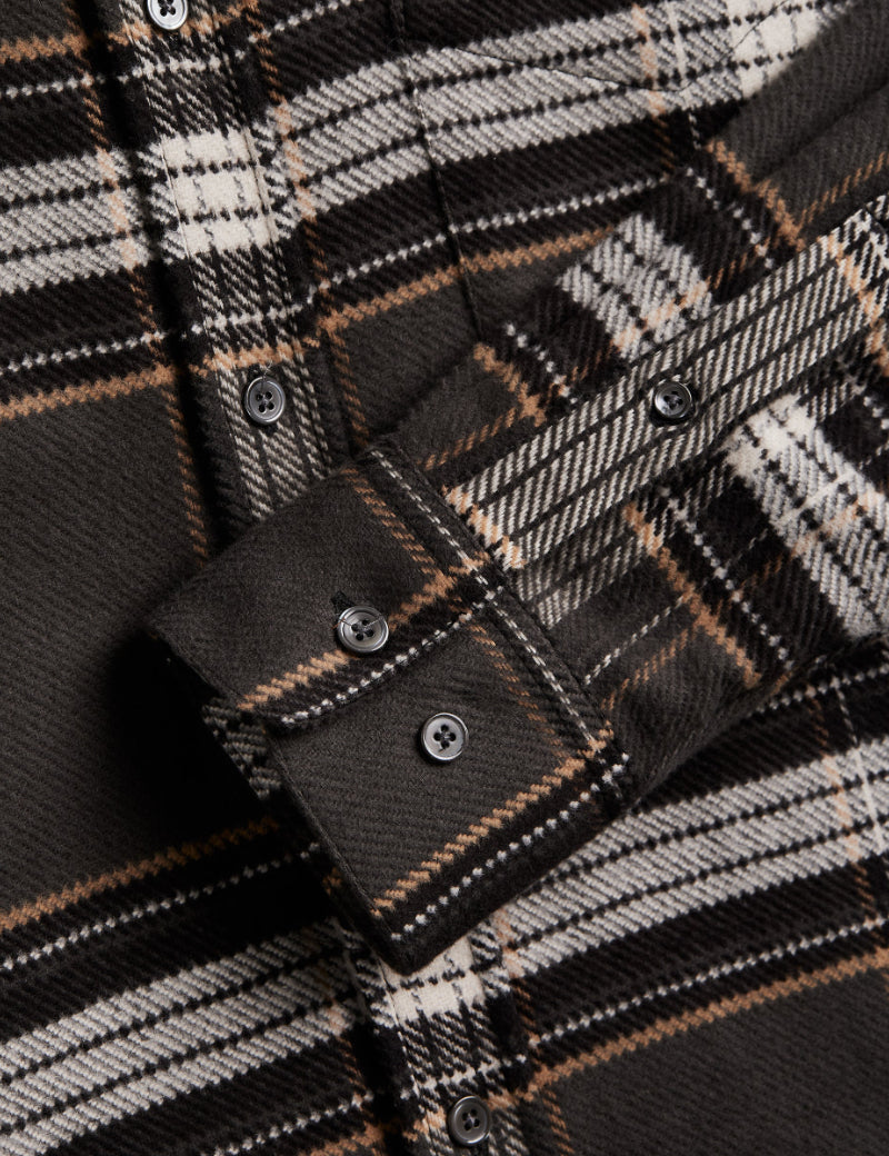 Portuguese Flannel Spindle Cuff & Chest Pocket