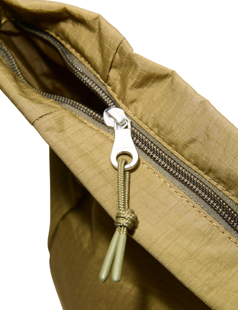 Sandqvist Grid Rolltop Backpack Olive Top Main Zip