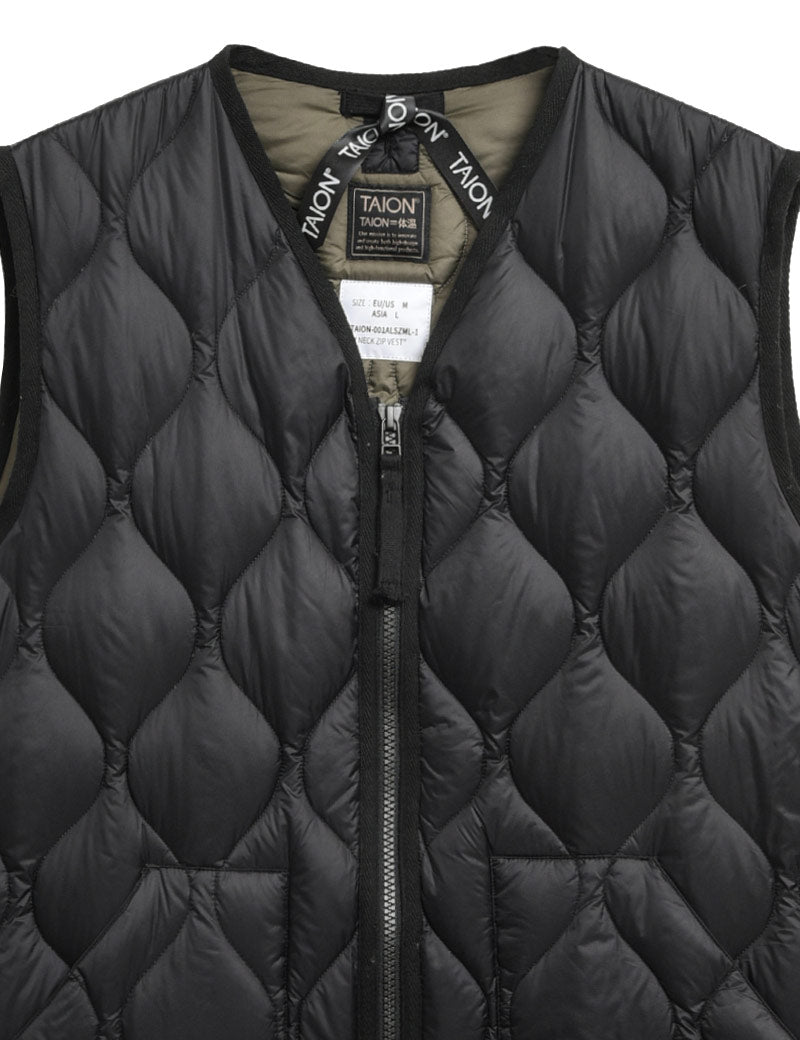 Taion Military V Neck Zip Down Vest Black