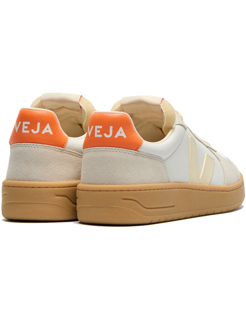 Veja V-82 Trainers Pure Calcaire Fury Mens