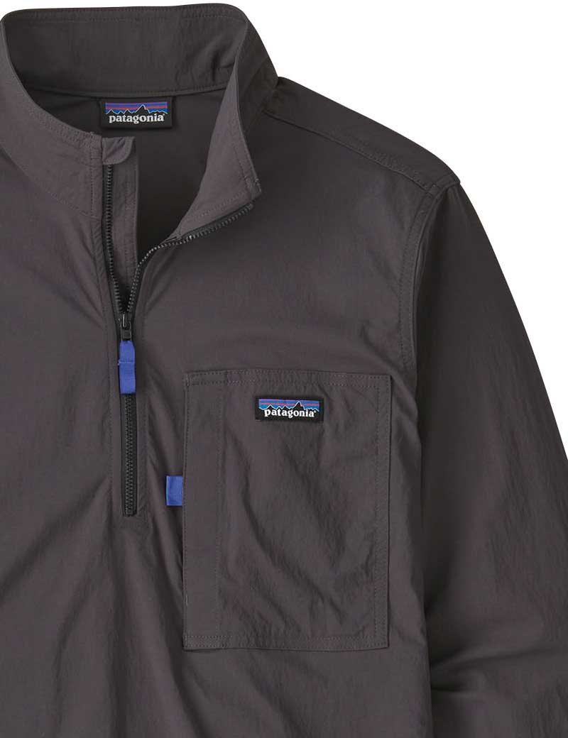 Patagonia M's Outdoor Everyday Marsupial Pullover Ink Black Pocket Detail