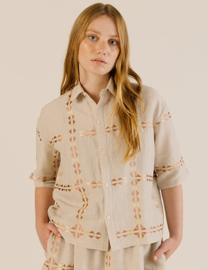 Sideline Polly Shirt Oat Embroidered Front