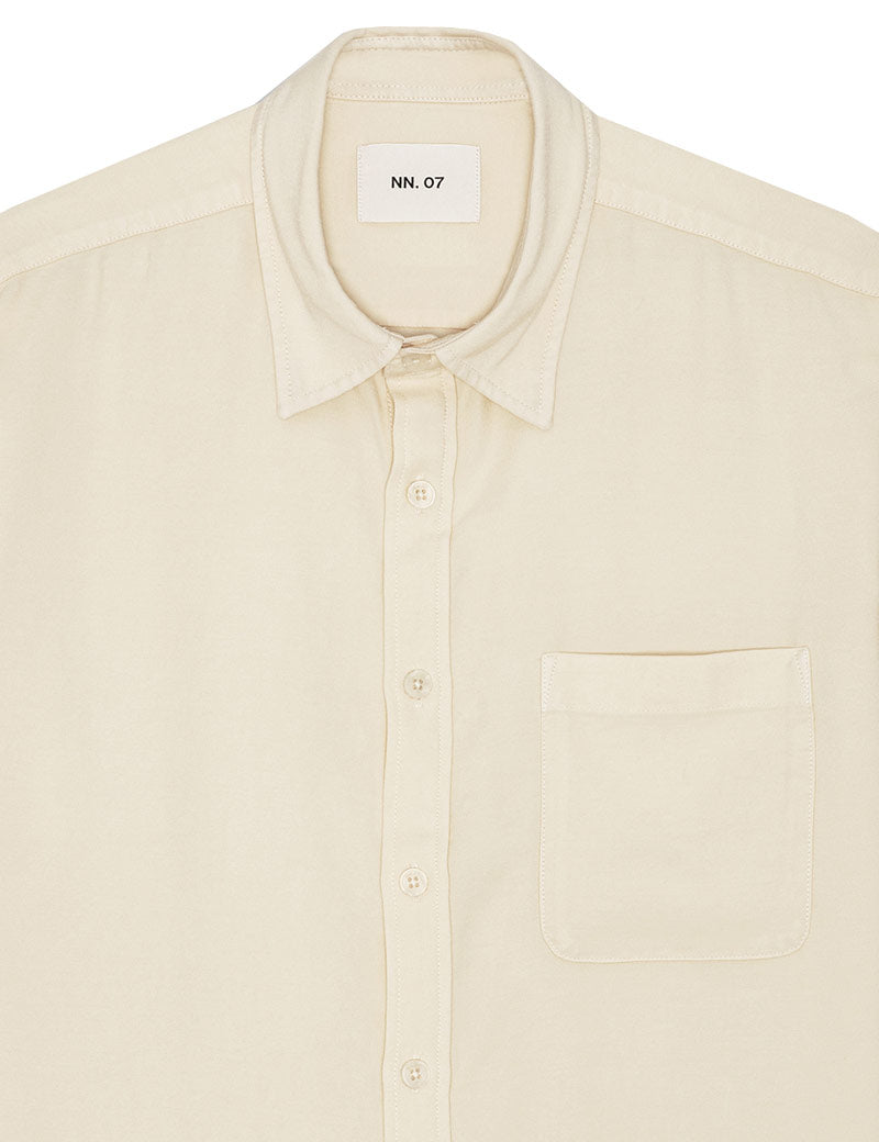 NN07 Deon Short Sleeved Shirt Ivory Collar and Pocket Detail
