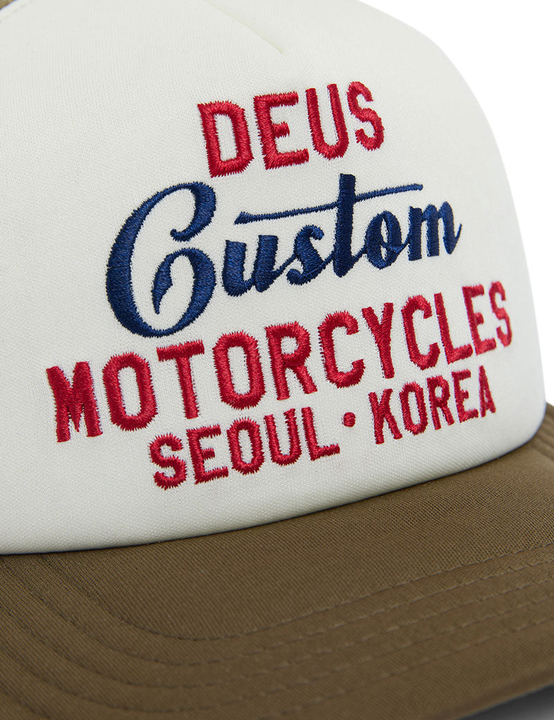 Deus Ex Machina Kamli Trucker Cap Olive