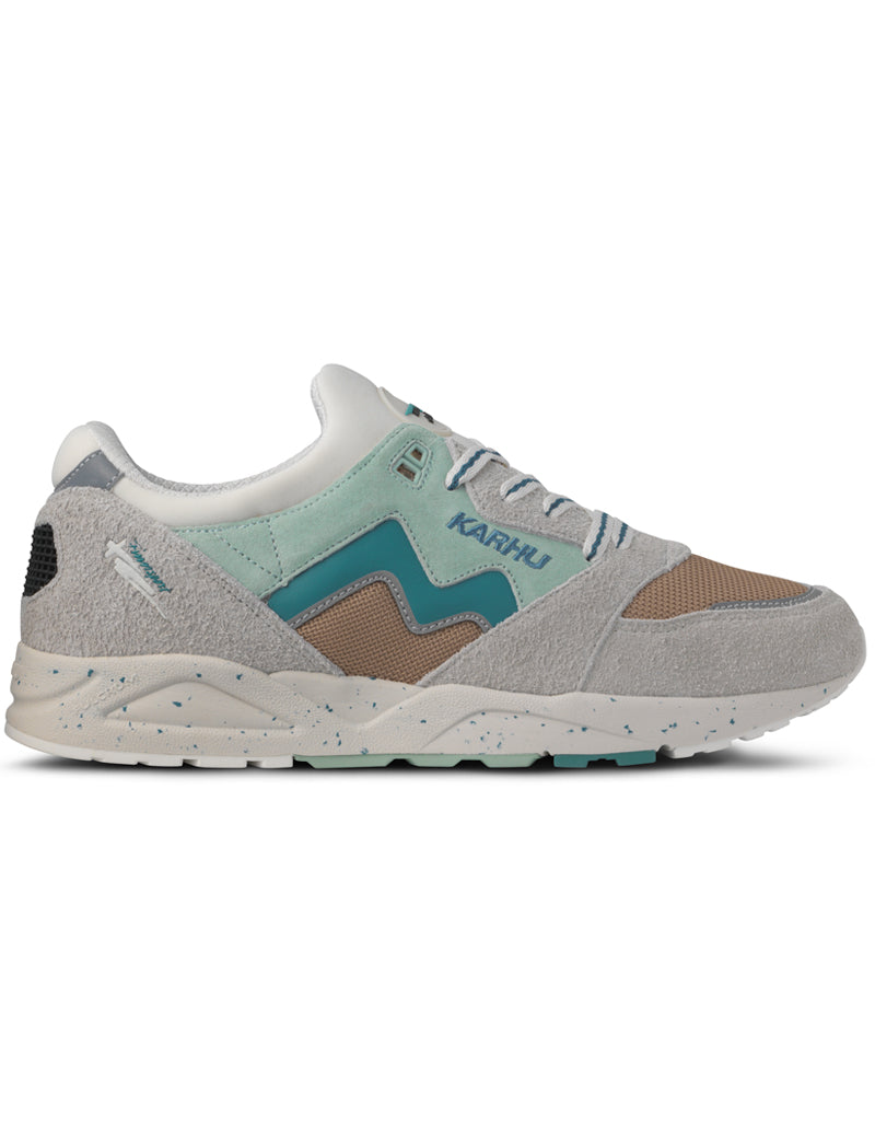 Karhu Aria 95 Trainers Foggy Dew And Brittany Blue