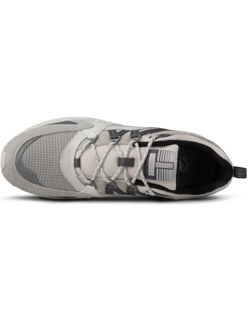 Karhu Fusion 2.0 Trainers Foggy Dew And Turbulence Laces View
