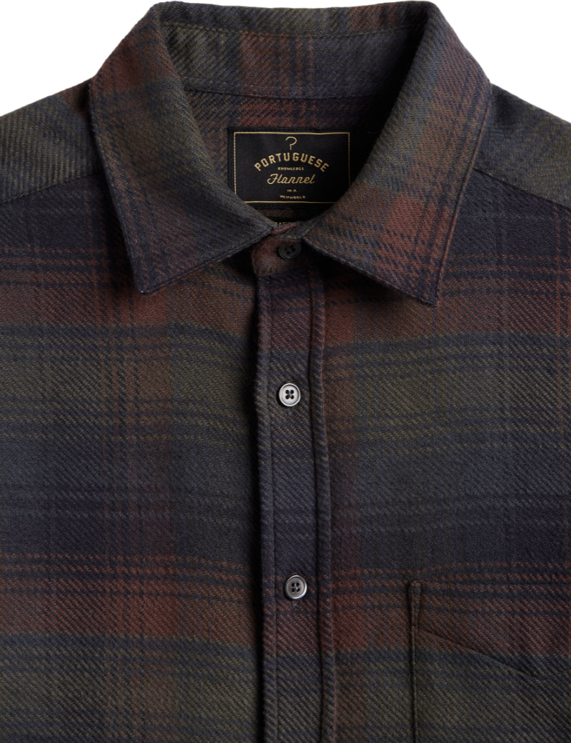 Portuguese Flannel Old Pine Shirt Collar