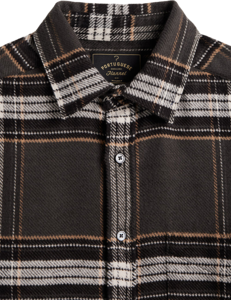 Portuguese Flannel Spindle Collar