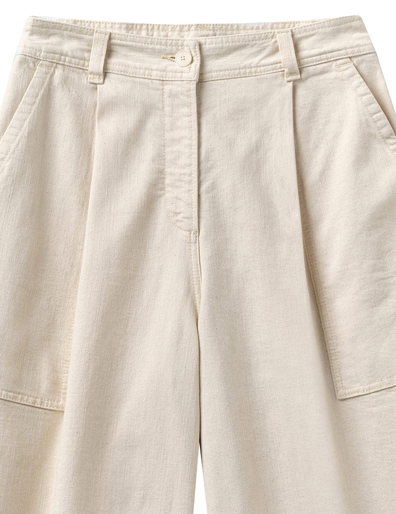 Toast Pleated Denim Shorts Ecru Waistband Detail