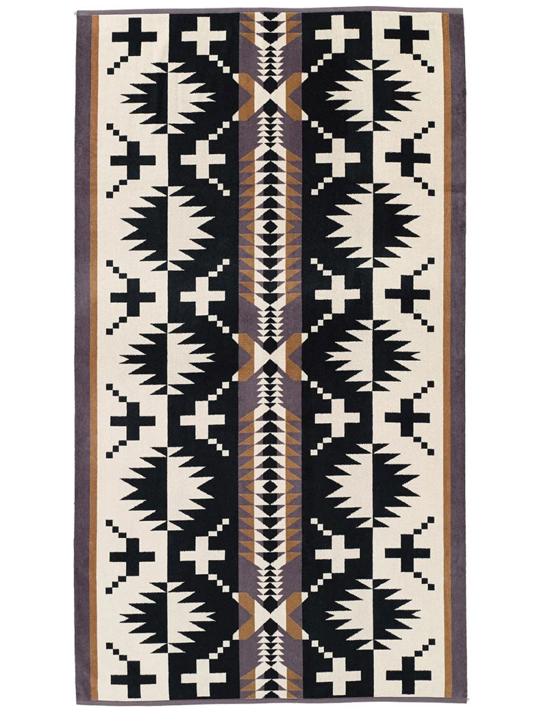 Pendleton Oversized Jacquard Spa Towel Spider Rock Black White