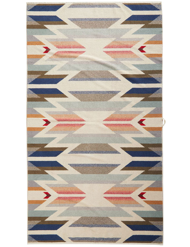 Pendleton Oversized Jacquard Spa Towel Wyeth Trail