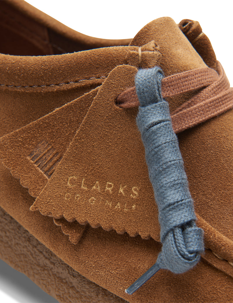 Clarks Originals Wallabee Cola Suede